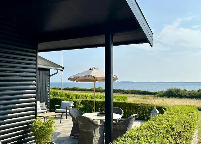 Overlooking South Funen Archipelago Vakantiehuis Fåborg